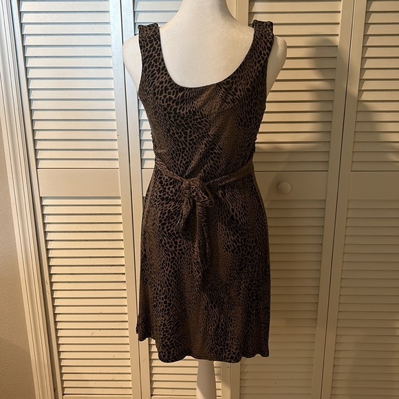 Guess Jeans animal print dress with tie waist size M - Picture 3 of 3
